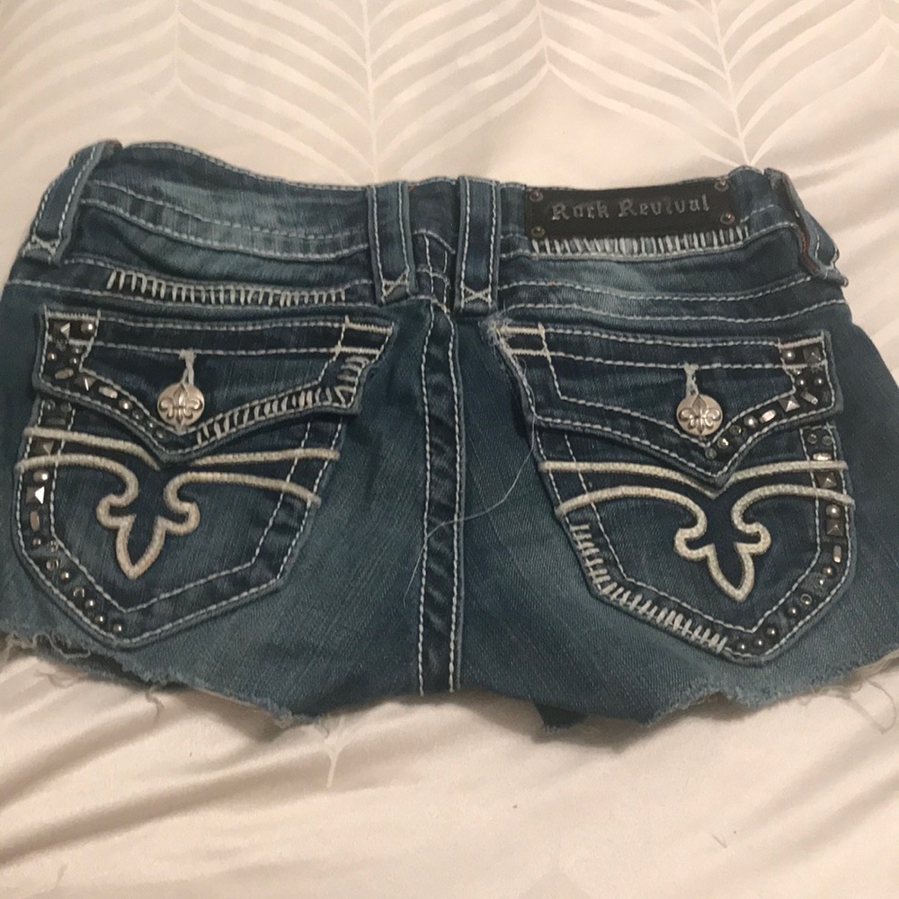 Rock revival jean shorts size 25